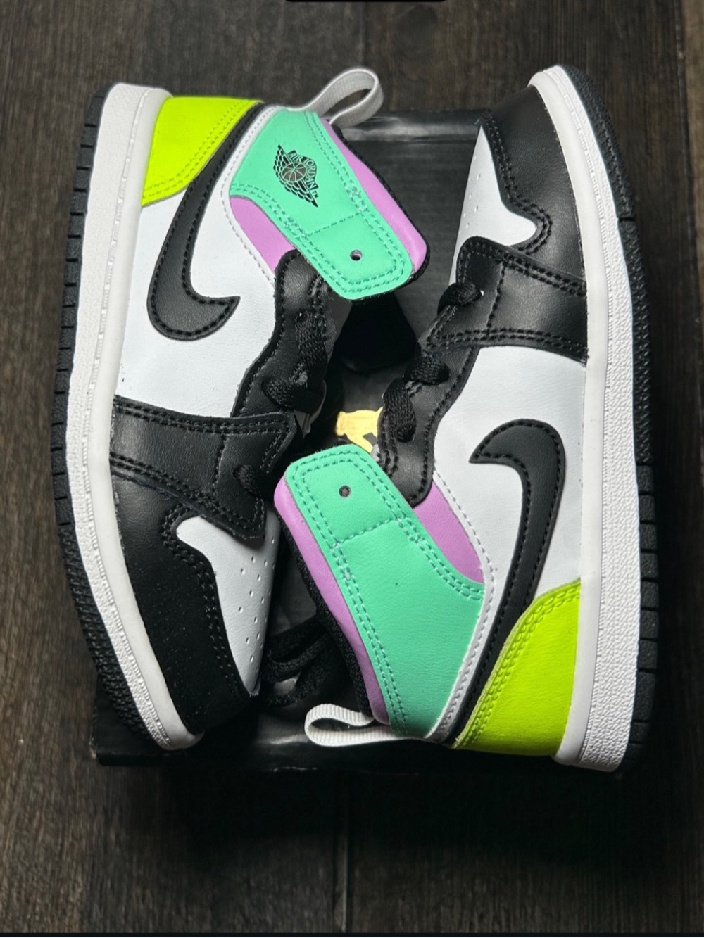 Air Jordan 1 Mid Green Glow Size 10c